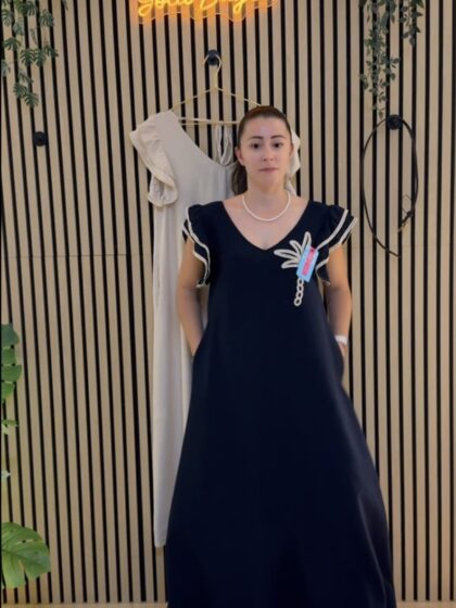 Maxikleid mit Flügelärmeln